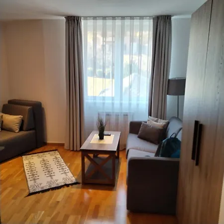 Iva Brzece-kopaonik Lägenhet